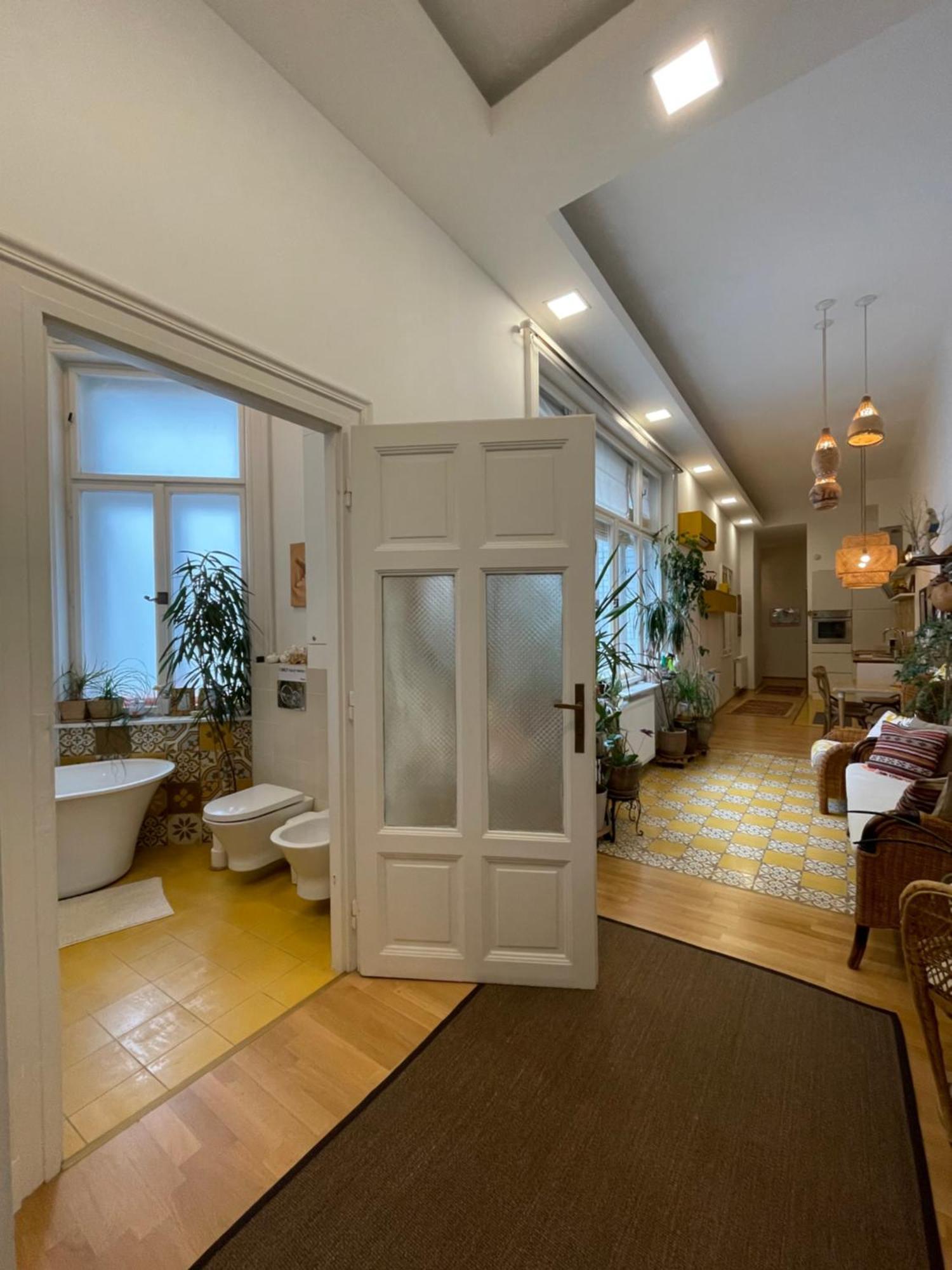 Amber Pearl Apartment 2 Rooms And 2 Bathrooms At Kalvin Square Βουδαπέστη Εξωτερικό φωτογραφία